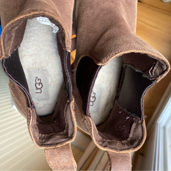 UGG sz 7 leather Chelsea boots ankle boots booties winter sheepskin insole fall - Picture 5 of 14